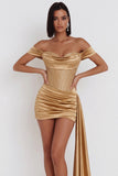 Vestido corto de satén dorado con corsé de hombros descubiertos y diseño drapeado
