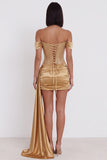 Vestido corto de satén dorado con corsé de hombros descubiertos y diseño drapeado