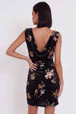 Vestido de cóctel corto de terciopelo negro con escote fruncido