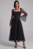 Vestido de cóctel midi de tul negro con lunares escote cuadrado y corte en A