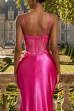 Vestido largo de baile de graduación con corsé floral de sirena con cuentas fucsia y abertura