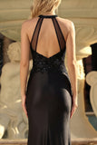 Vestido de baile de sirena con recorte negro y apetecido con abertura