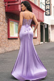Corsé floral morado para un vestido largo de sirena
