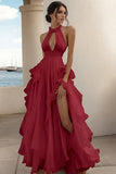 Vestido formal largo blanco con volantes halter de línea A con abertura alta