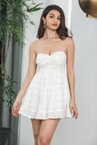 Vestido de graduación corto blanco de novia de una línea