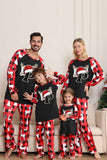 Pijama de Navidad familiar con estampado de árbol y ciervo negro y rojo