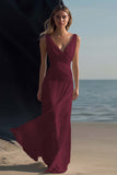Vestido boho largo blanco de playa con escote en V fruncido