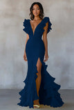 Vestido formal amarillo con volantes de sirena con escote en V y abertura