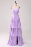Vestido de dama de honor lila de gasa lila con tirantes finos de una línea con abertura