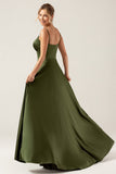 Vestido largo de dama de honor de satén verde oliva con correas de espagueti de línea A con abertura