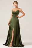 Vestido largo de dama de honor de satén verde oliva con correas de espagueti de línea A con abertura