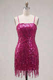 Vestido de bienvenida fucsia con tirantes finos y con encaje en la espalda