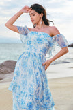 Vestido de dama de honor boho floral blanco azul con volantes