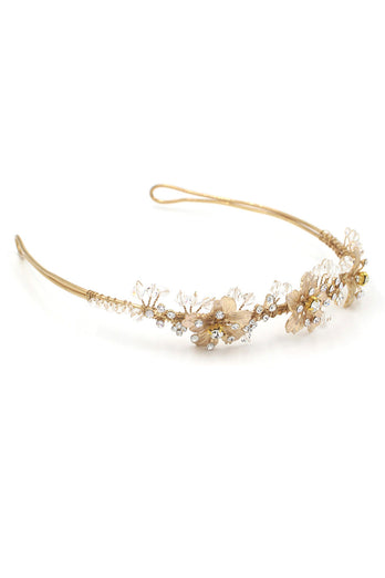 Delicada diadema de flores con cuentas
