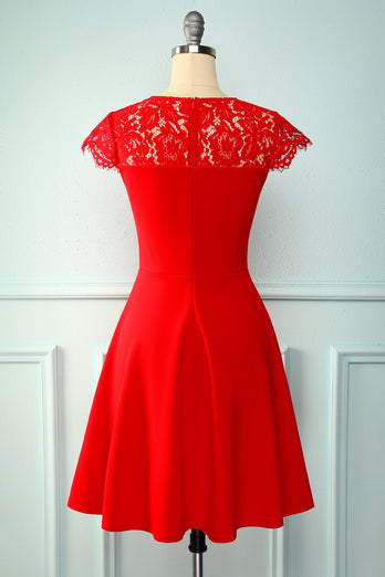Vestido de crepe rojo de encaje