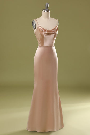 Vestido de satén champán