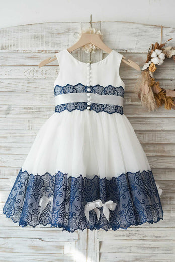 Vestido de chica de flores blancas azul marino con Bowknot