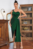 Un hombro verde oscuro vestido de fiesta navideño