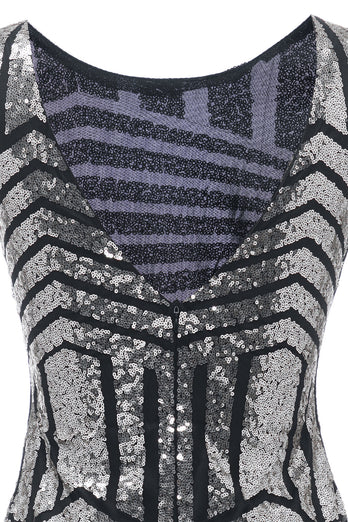 Vestido de cuello redondo plateado de la década de 1920 Flapper