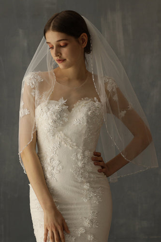 Velo de novia de longitud media con cuentas blancas hechas a mano