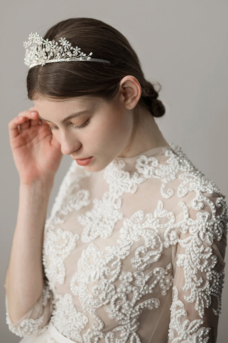 Cargar imagen en el visor de la galería, Pearl Snowflake Flower Corona nupcial