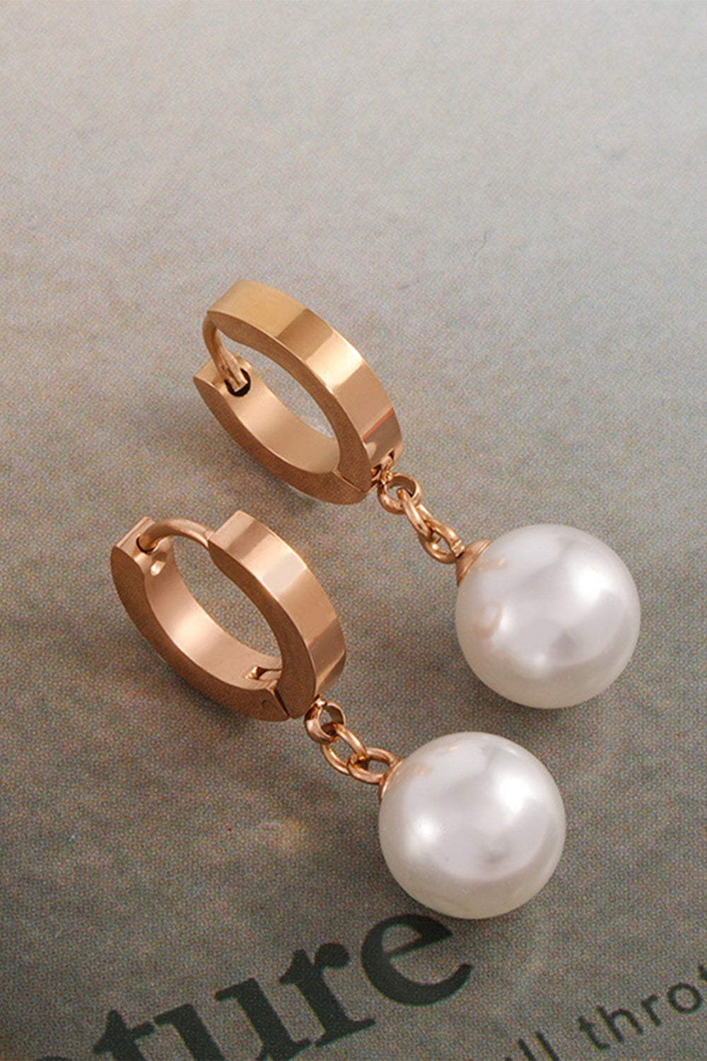 Pendientes largos de perlas de estilo simple