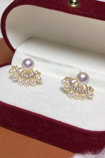 Pendientes de perlas blancas