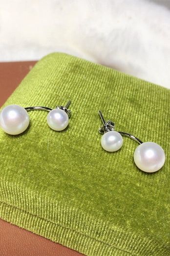 Pendientes simples de perlas blancas