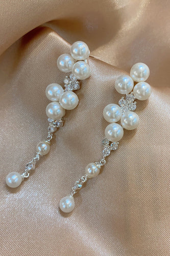 Pendientes de abalorios de perlas blancas