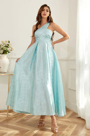 Un vestido de madre verde claro para el hombro