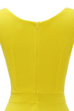 Vestido amarillo de cuello V de la década de 1950