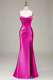 Elegante vestido de fiesta de corsé púrpura con correas de espagueti de sirena con frente dividido