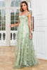 Cargar imagen en el visor de la galería, Una línea verde corsé largo Tul Prom Dress con 3D Butterflies Split Front