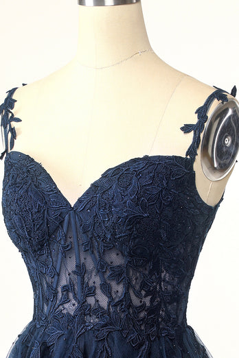 Vestido de cóctel corto con tirantes finos azul marino con Apliques