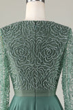 Una línea de eucalipto con cuello en V con cuentas de manga larga vestido de dama de honor