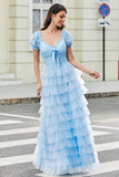 Precioso vestido de fiesta largo azul cielo con cuello en V de una línea con volantes