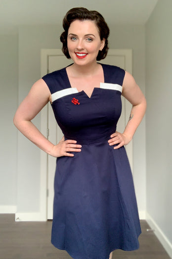 Vestido azul marino de los años 50