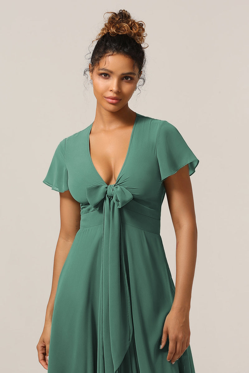 Cargar imagen en el visor de la galería, Chraming A Line V-Neck Short Sleeves Eucalyptus Bridesmaid Dress con lazo