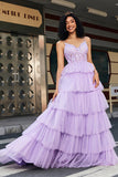 Princesa púrpura Una línea de corsé escalonado Vestido de fiesta con accesorio