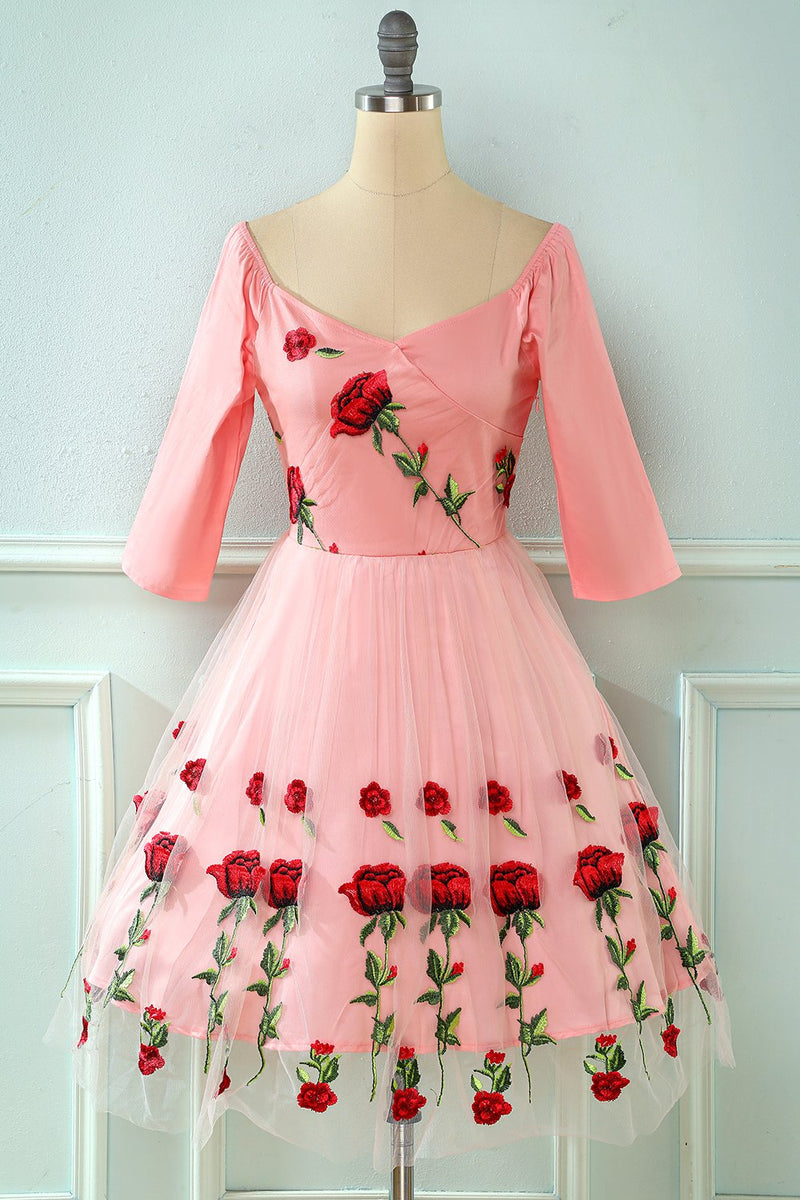 Cargar imagen en el visor de la galería, Vestido vintage de malla de encaje rosa bordado