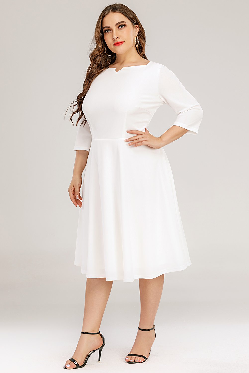 Más el tamaño de vestido formal blanco