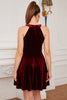 Cargar imagen en el visor de la galería, Borgoña Halter Keyhole Mini Vestido de Terciopelo