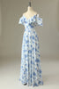 Cargar imagen en el visor de la galería, Una línea fuera del hombro azul estampado floral vestido largo de dama de honor