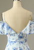 Cargar imagen en el visor de la galería, Una línea fuera del hombro azul estampado floral vestido largo de dama de honor